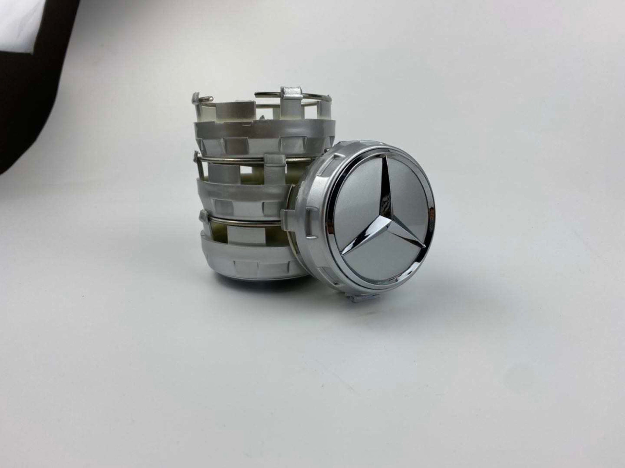 4 Stk. sølv Mercedes Centerkapsler 75mm