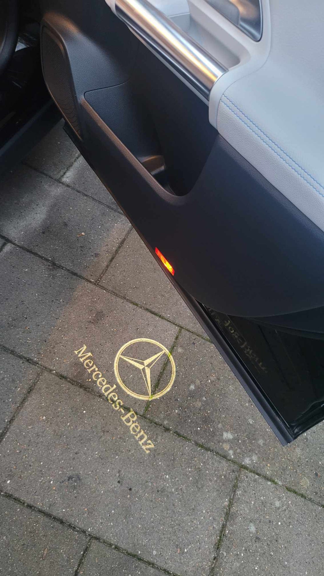 Mercedes dørlys