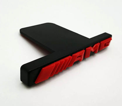 Sort-rød AMG front emblem